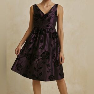 ModCloth Women's Purple Velvet Floral V-neck Fit Flare Midi Dress sz S Whimsigot